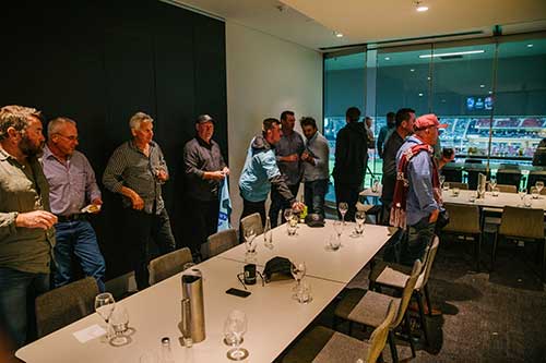 Adelaide Oval - Corporate Suite - 18 Seater hw